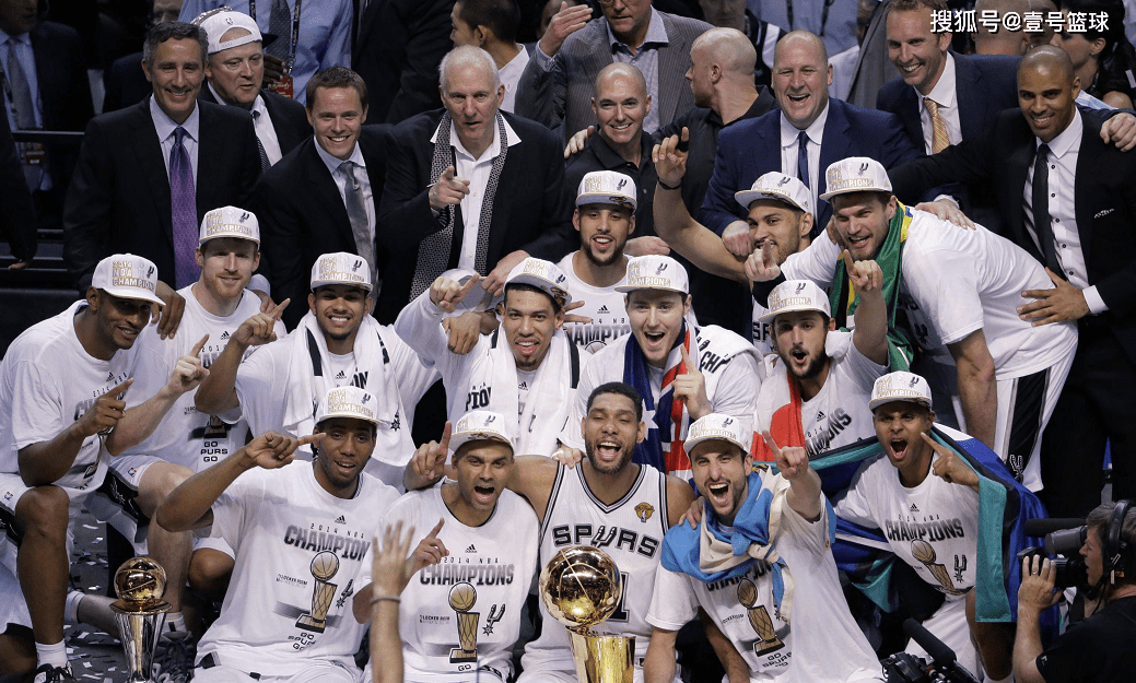 黄蜂绝杀马刺,加里纳利制霸全场 黄蜂绝杀马刺,加里纳利制霸全场