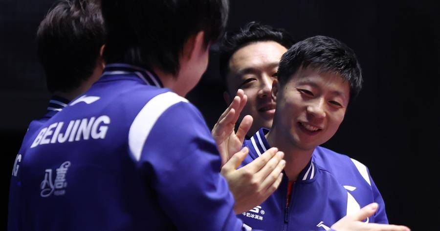 奥地利队完胜瑞典队,马龙点燃赛场 奥地利队完胜瑞典队,马龙点燃赛场