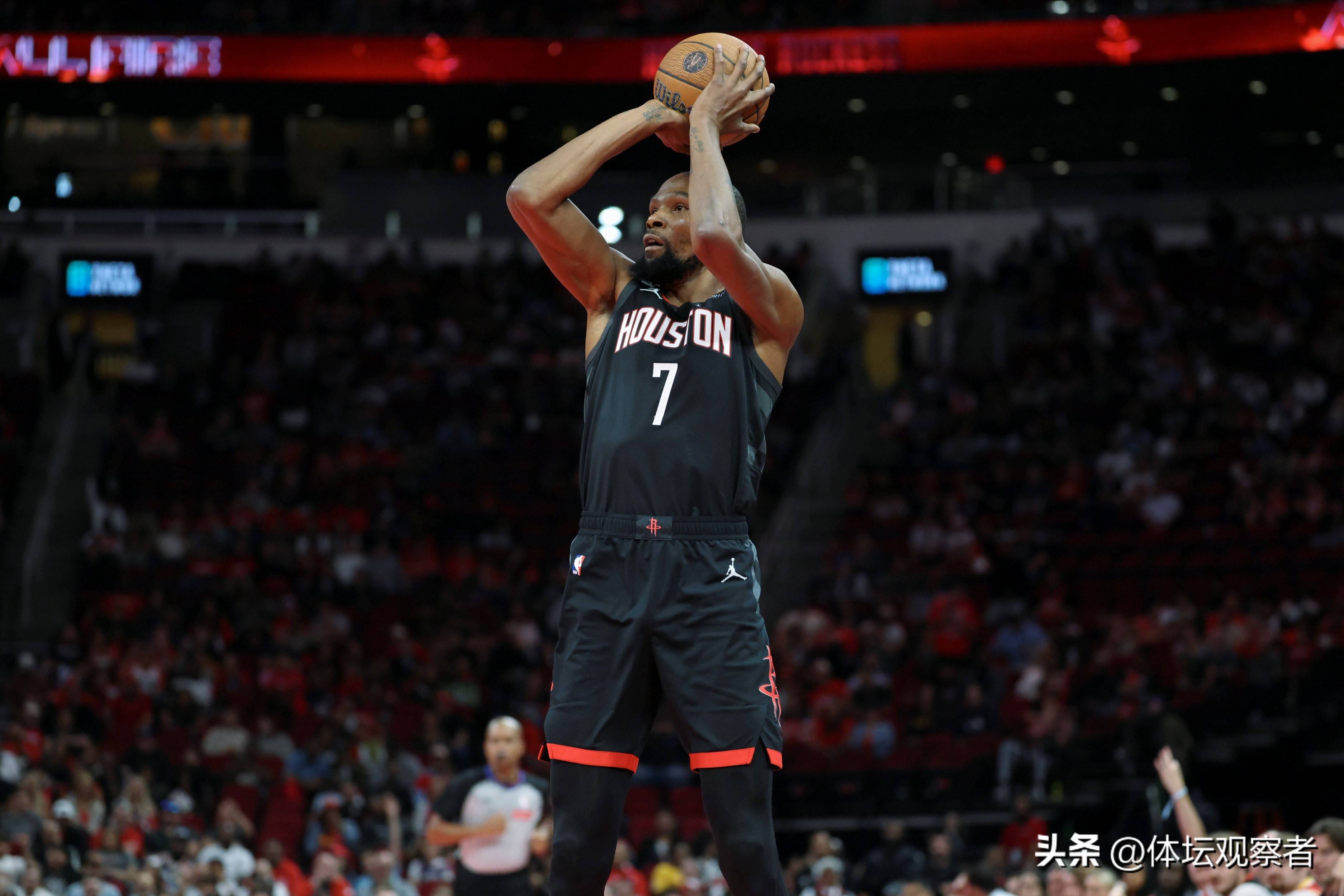 雷霆横扫鹈鹕，福克斯状态火热